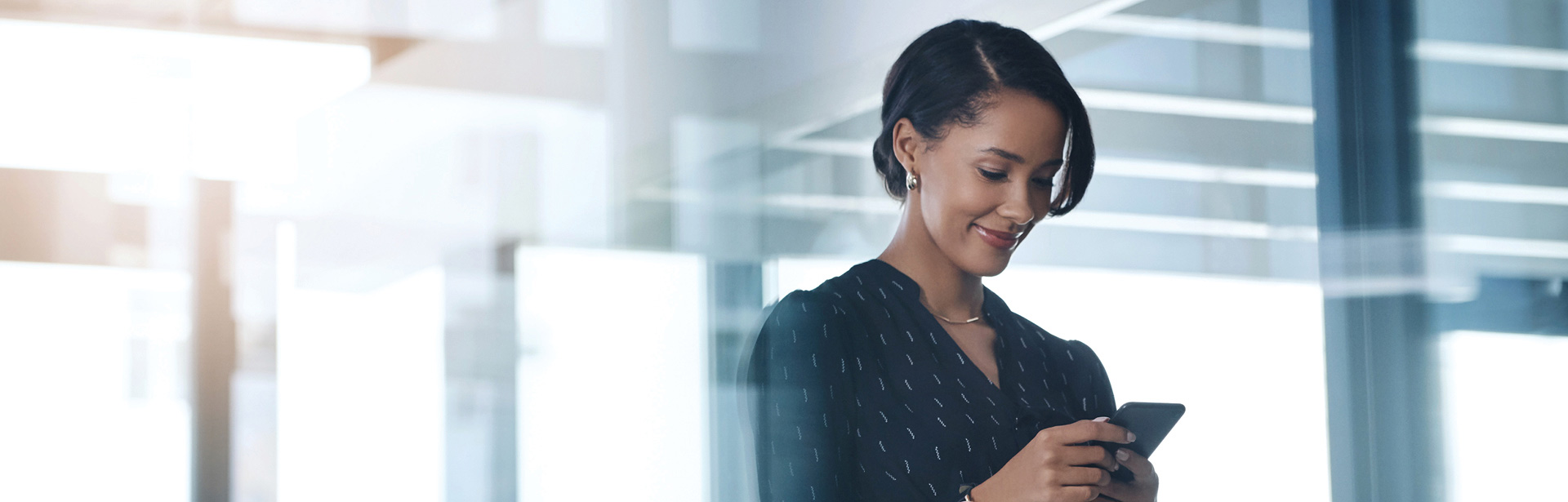 Business woman that is on her phone